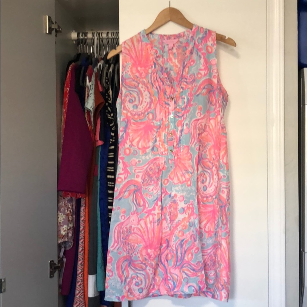 Linen Lilly Pulitzer dress, relaxed fit
